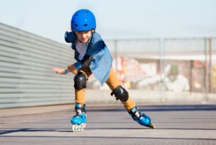 Patinaje en línea: Deslizándose sobre ruedas con estilo y libertad Patinaje en línea: Deslizándose sobre ruedas con estilo y libertad
