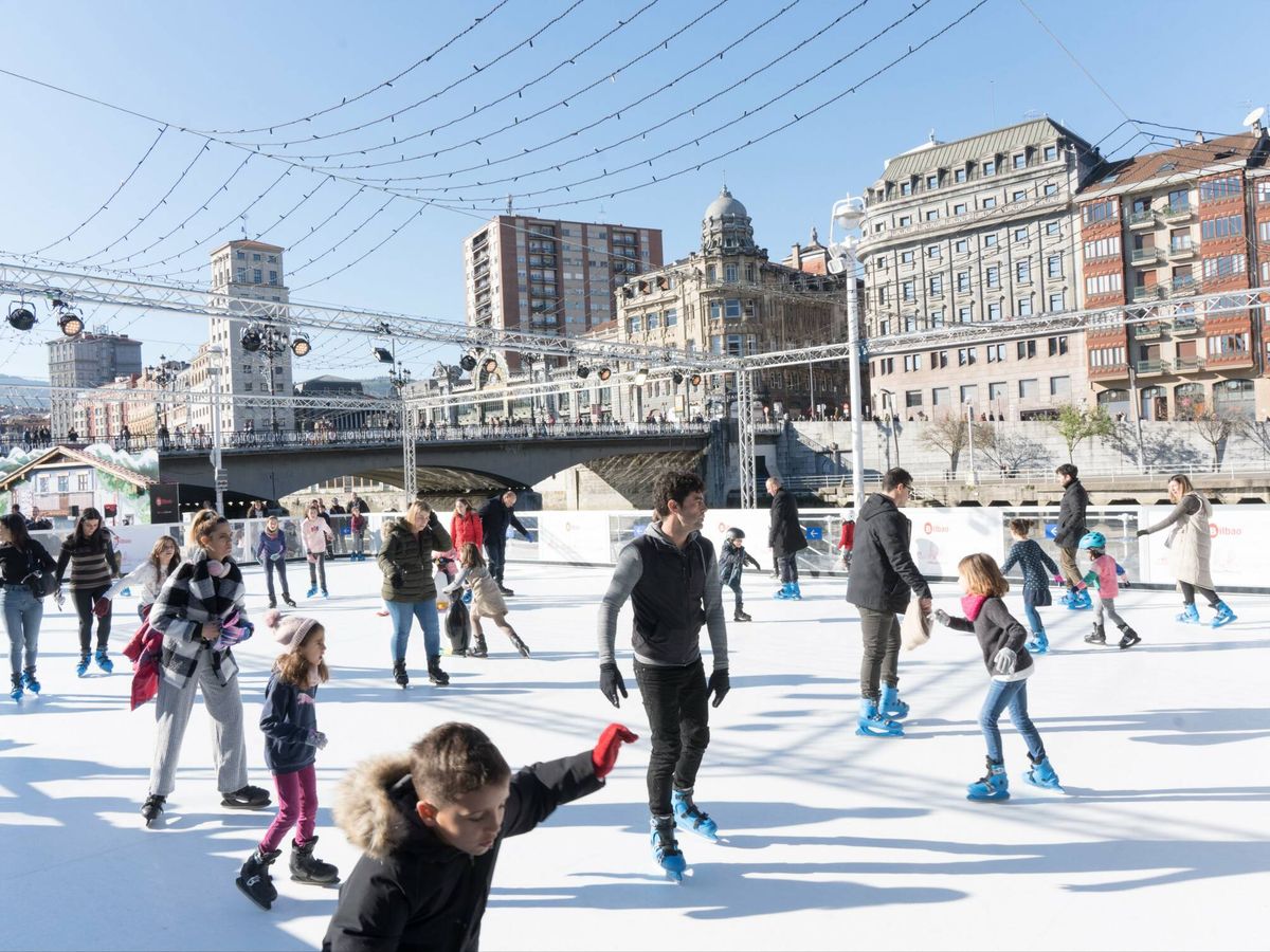 Patinaje sobre hielo en Bilbao: Deslizamiento invernal en el corazón de la ciudad